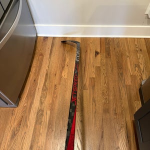 CCM JetSpeed FT7 Pro Stick RH P28 65 Flex (Used)