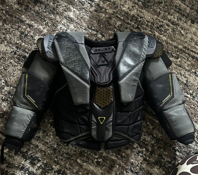 XL Bauer Mach Goalie Chest Protector (Used)