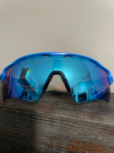 Unisex One Size Fits All Oakley Radar Sunglasses (Used)