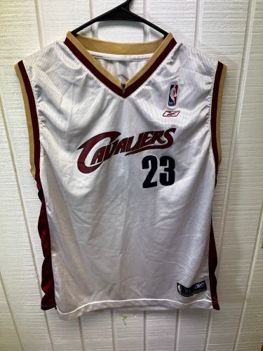 NBA Reebok LeBron James #23 Cleveland Cavaliers Jersey Youth XL Basketball RBK