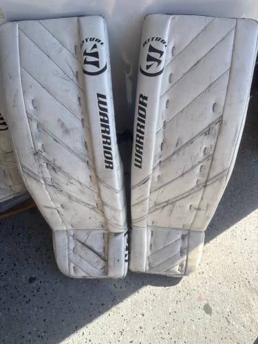 32" Warrior Ritual G4 Pro Goalie Leg Pads (Used)