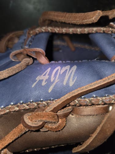 Nokona RH Infield Edge X Baseball Glove 11.5" (Used)