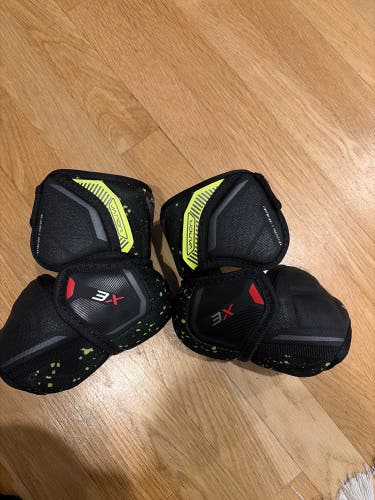 Junior Small Bauer Vapor 3X Elbow Pads (Used)