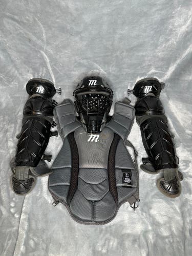 Intermediate Marucci Catcher's Set (Used)