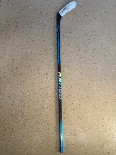 Senior Bauer Nexus Sync Right Handed Hockey Stick P28 77 Flex (Used)