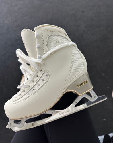 EDEA Figure Skates C 235 and John Wilson Blades Pattern 99 Revolution