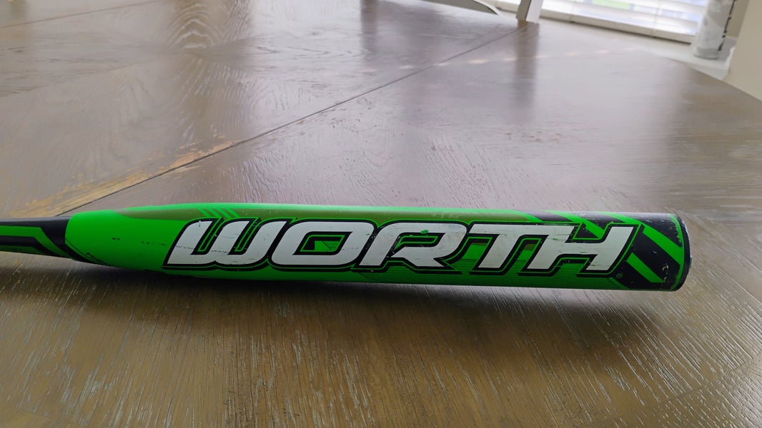 2012 Worth Legit 2-Piece Composite Bat 28 oz 34" (Used)