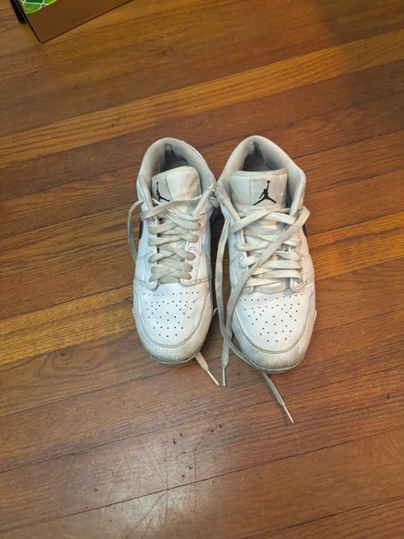 White Kid's 6Y (Big Kids / Youth) Youth Air Jordan Low Top (Used)