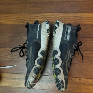 Black Unisex 6Y (Big Kids / Youth) Youth Nike Shoes (Used)