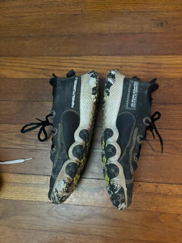 Black Unisex 6Y (Big Kids / Youth) Youth Nike Shoes (Used)