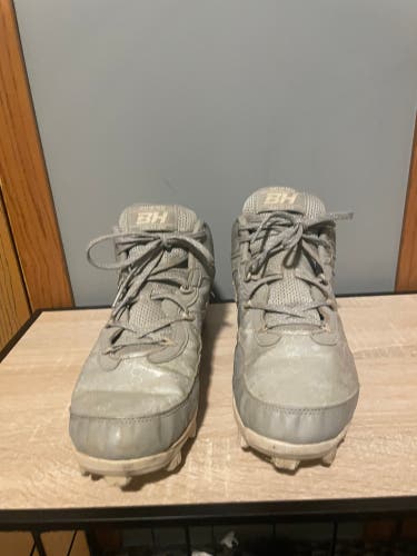Gray Men's Size M 11.0 (W 12.0) Youth Under Armour Harper 8 High Top Molded Cleats (Used)