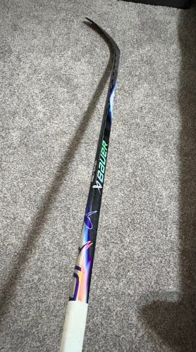 Senior Bauer Vapor Flylite Right Handed Hockey Stick P92 70 Flex (Used)