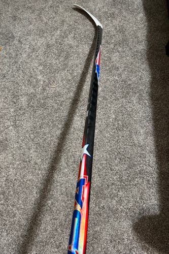 Senior Bauer Flylite “twitch” Right Handed Hockey Stick P28 70 Flex USA