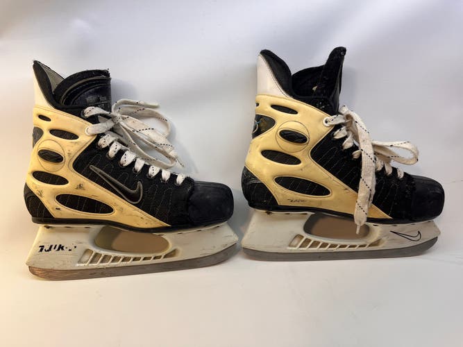 Black/White Nike Air Zoom Hockey Skates 7.5 (Used)
