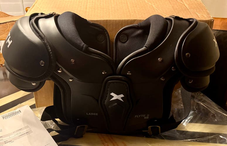 Large Youth Xenith Flyte Shoulder Pads (New)