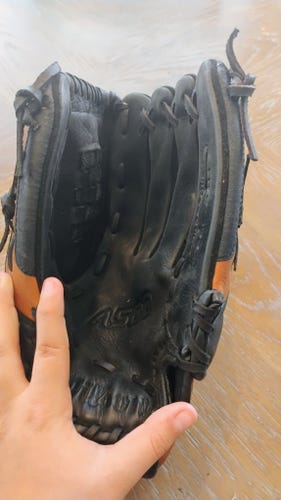 Wilson RH A500 Softball Glove 13" (Used)