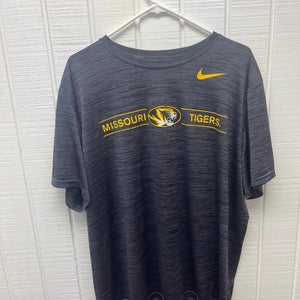 Nike Missouri Tigers Football Team Issued Dri-Fit Tee Men’s XXL Gray Activewear