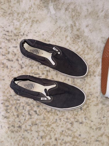 Black Men's Size M 10.5 (W 11.5) Adult Vans Slip On Shoes (Used)
