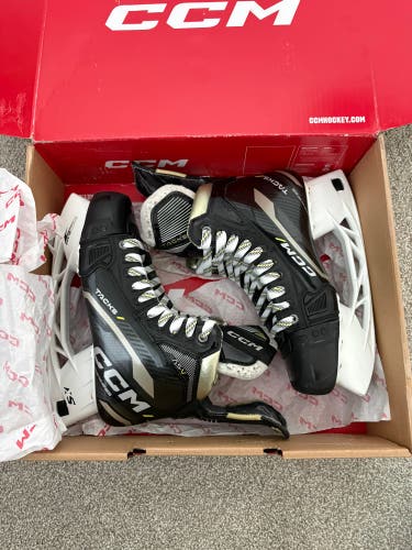 CCM AS-V Hockey Skates Regular Width 8.5 (Used)