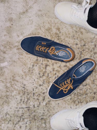 Blue Men's Size M 10.0 (W 11.0) Adult Vans Authentic Shoes (Used)