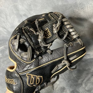 Black Wilson A1000 RH Infield Baseball Glove 11.5" (Used)