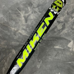 Black 2017 Miken Psycho Composite Bat Composite 26 oz 34" (Used)