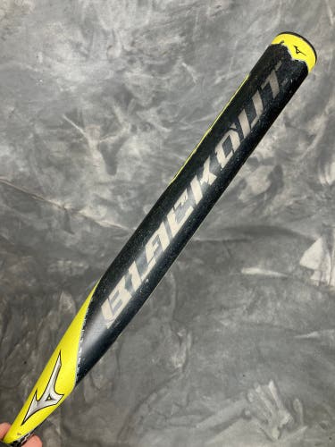 Gray Mizuno Blackout Bat (-7) Composite 26.5 oz 34" (Used)