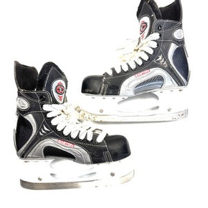 Used Easton SYNERGY 500 Intermediate Hockey Skate Intermediate 5.0 11860-C000305254