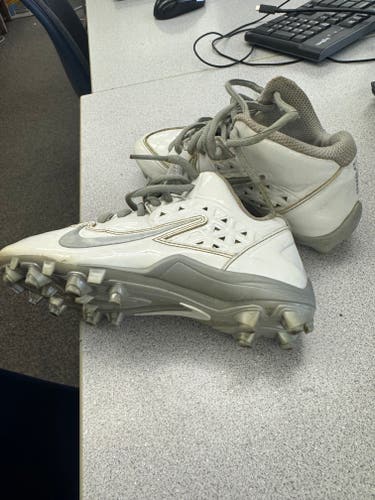 Nike speed lax cleats size 2