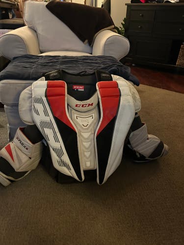 Large CCM EFlex 5 Pro Goalie Chest Protector (Used)
