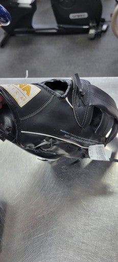 Used CINCINNATI REDS BB/SB Glove RH Throw Black 11" 11497-C000155989