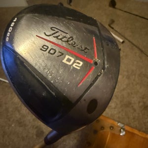 Titleist 907 D2 Right Handed Driver 8.5 Loft (Used) V2 ProForce Shaft
