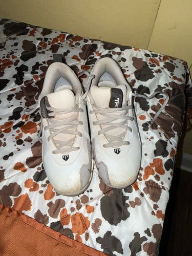 Gray Kid's 3Y (Big Kids / Youth) Youth Nike Force Trout 9 Keystone (Used)