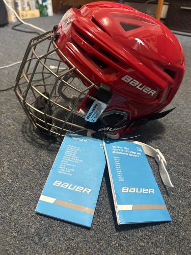 Small Bauer Re-Akt 150 Helmet (New)