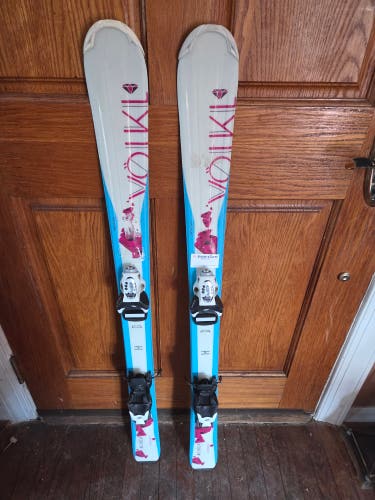 Kid's Volkl 110 cm All Mountain Chica Skis with LOOK ADJUSTABLE BINDINGS