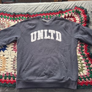 Large Champion x Lacrosse Unlimited Pullover Sweater