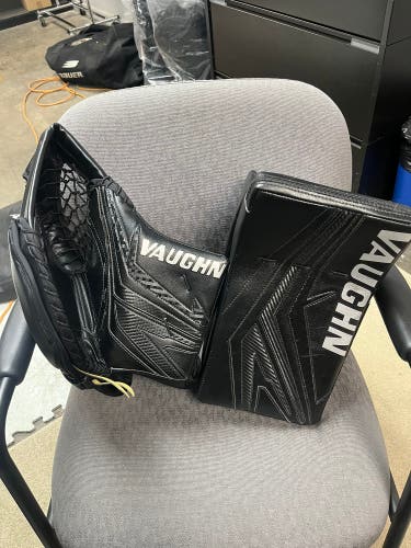 Vaughn SLR4 Pro Carbon Full Right Pro Stock (New)