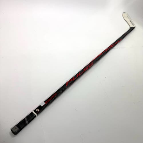 Used Left Red Bauer Pulse | 87 Flex P28 Curve Grip | Matt Gryzelcyk | BH137