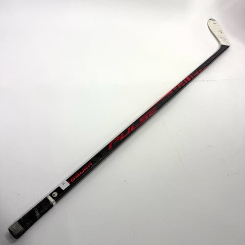 Used Left Red Bauer Pulse | 87 Flex P28 Curve Grip | Matt Gryzelcyk | BH139