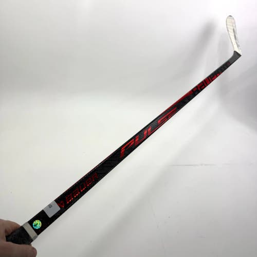 Used Left Red Bauer Pulse | 87 Flex P28 Curve Grip | Matt Gryzelcyk | BH143