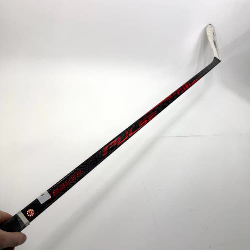 Used Left Red Bauer Pulse | 87 Flex P28 Curve Grip | Matt Gryzelcyk | BH144