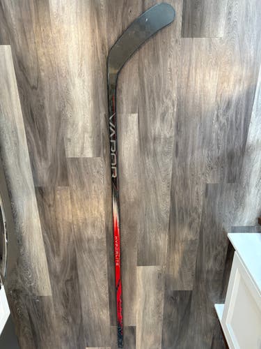 Senior Bauer Vapor Hyperlite 2 Left Hand Hockey Stick P92 95 Flex (Used)