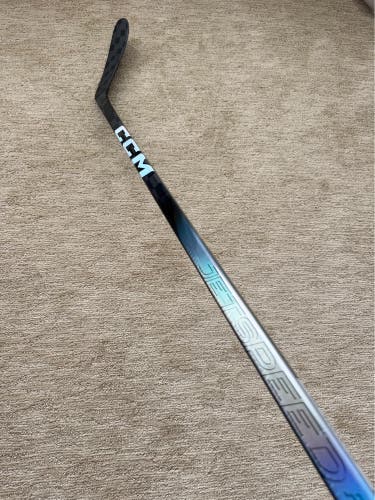 CCM JetSpeed FT8 Pro Intermediate, Right, P28, Flex 65, Black, (New)