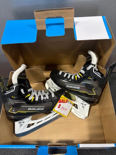Black/Yellow 2024 Bauer Supreme M40 Hockey Skates Regular Width Size 2.5 (New)