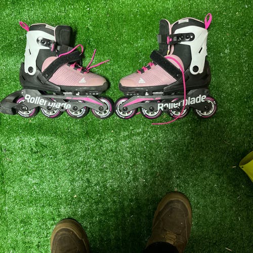 Rollerblade Adjustable Microblades. Kids Inline Skates Size 2-5 – Used Once