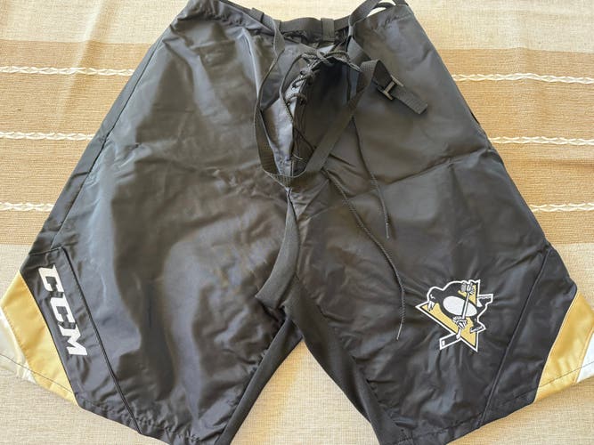 Pittsburgh Penguins Stadium Series Medium CCM PP10 Hockey Pants Pro Stock (New)