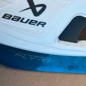2025 Bauer Vapor Flylite Hockey Skates Regular Width 9 (Used)