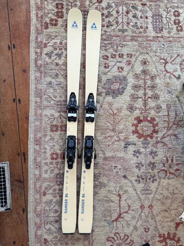 Unisex 2024 Fischer 167 cm All Mountain Ranger 84 Skis Without Bindings Max Din 10 (Used)