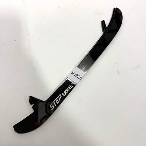 Used CCM Black Step Reload Steel | 271mm | Chicago Blackhawks Wyatt Kaiser #44 | BH325