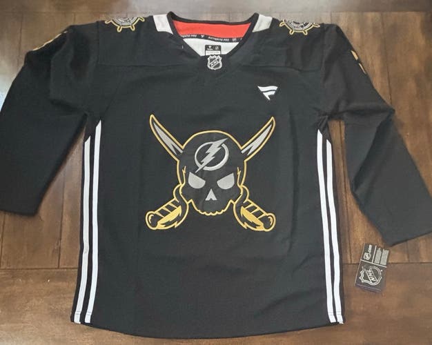 Tampa Bay Lighting Nikita Kucherov #86 Alternate Jersey Adult Medium (50) NWT